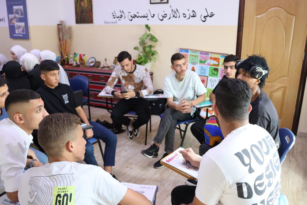 Volunteer in Palestinian Refugee Camps in Hebron