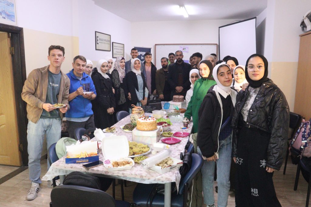 6 Community Development Volunteer Programs in Palestine