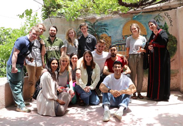 6 Community Development Volunteer Programs in Palestine