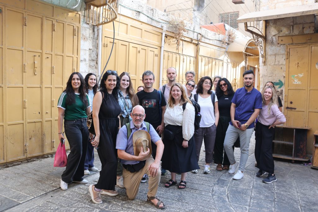 Volunteer Opportunities in Palestine: Teaching English, Human Rights and Refugee Support